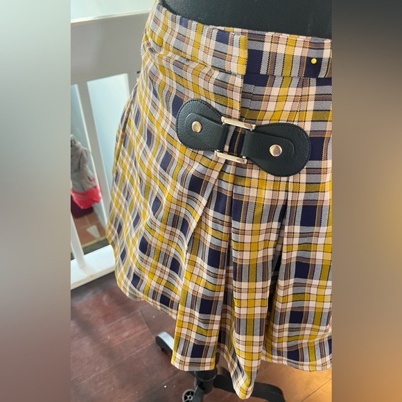 skort for summer or fall. - Picture 2 of 5